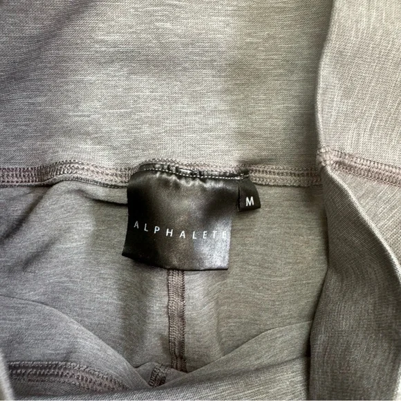 Alphalete Revival Leggings Size Medium Gray Full Length Leggings - Picture 7 of 13